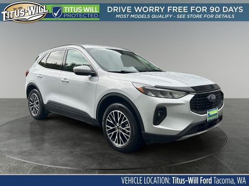 Used 2025 Ford Escape SE FWD image 1