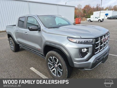 Certified 2024 GMC Canyon AT4 w/ AT4 Premium Package image 3