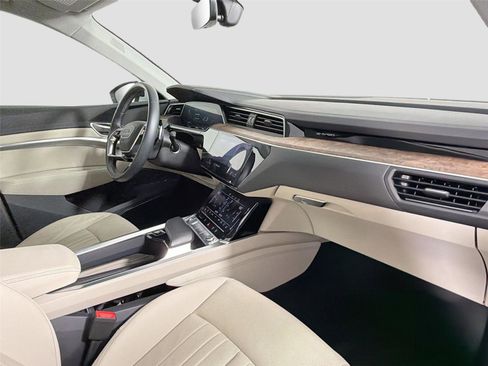 Used 2019 Audi e-tron Premium Plus AWD/4WD image 30