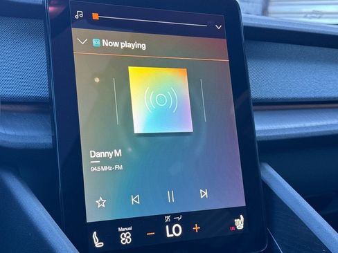 Used 2022 Polestar Polestar 2 w/ Plus Package image 18