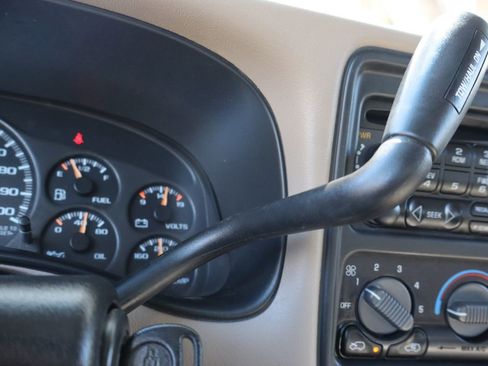 Used 2002 Chevrolet Silverado 1500 LS w/ Heavy Duty Suspension Pkg image 30