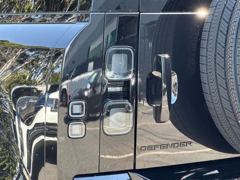 New 2026 Land Rover Defender 110 S AWD/4WD image 12