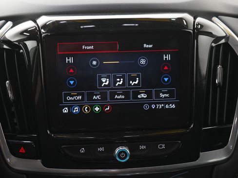 Used 2020 Chevrolet Traverse LT image 20