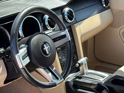 Used 2007 Ford Mustang Deluxe image 18