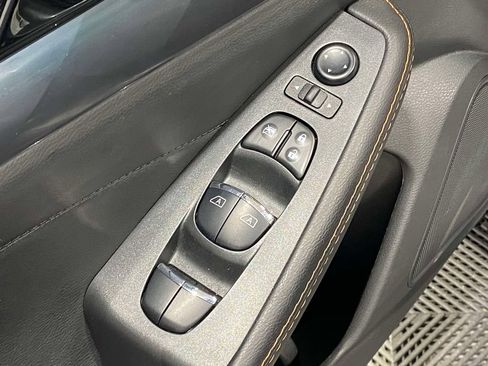 Used 2023 Nissan Maxima SR w/ Sport Mat Group FWD image 19
