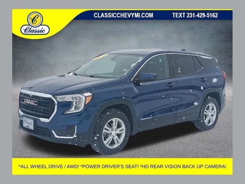 Used 2022 GMC Terrain SLE image 1