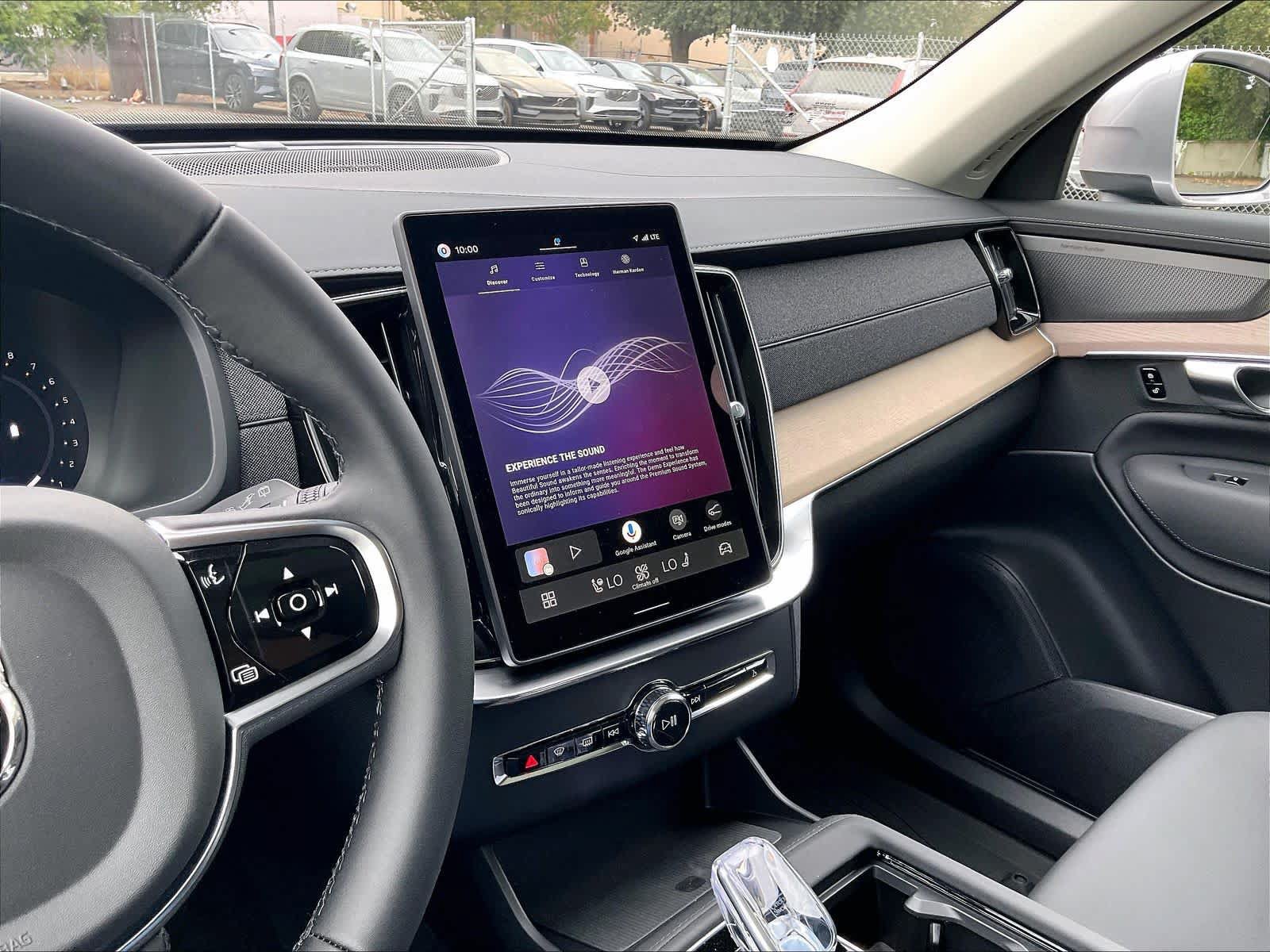 New 2027 Volvo XC90 B6 Plus AWD/4WD image 9