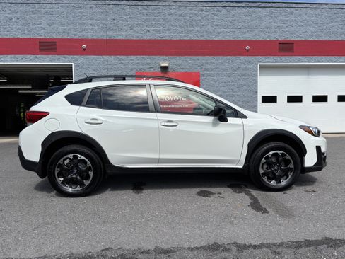 Used 2023 Subaru Crosstrek 2.0i AWD/4WD image 2
