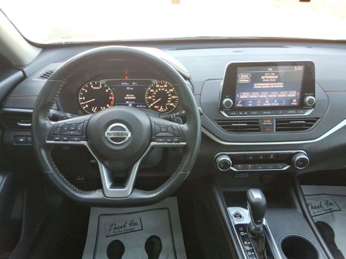 Used 2022 Nissan Altima 2.5 SR image 12