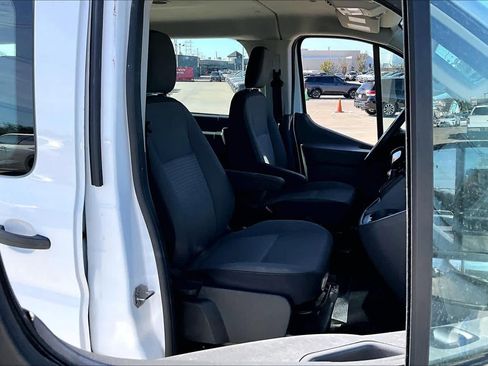 Used 2022 Ford Transit 350 XLT image 8