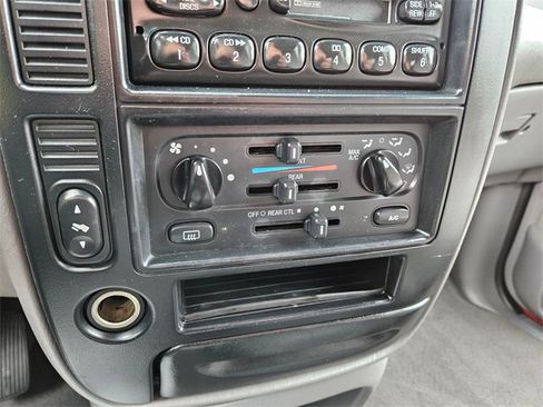 Used 2001 Ford Windstar LX image 21