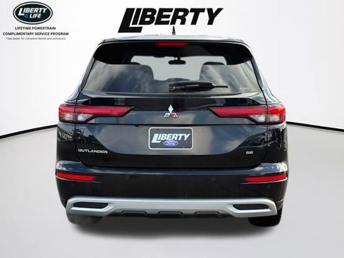 Used 2023 Mitsubishi Outlander SE image 4