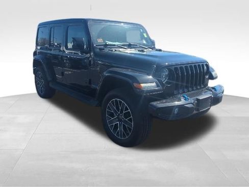 Used 2022 Jeep Wrangler Unlimited Sahara image 4