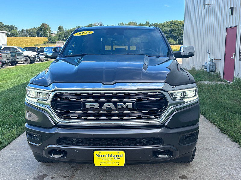 Used 2024 RAM 1500 Limited AWD/4WD image 2