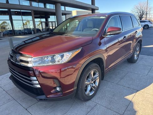Used 2019 Toyota Highlander Limited Platinum image 1