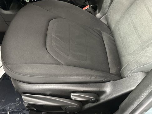 Used 2017 Jeep Renegade Altitude image 16