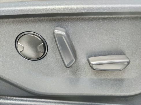 Used 2025 Ford Expedition Platinum w/ Driver's Package AWD/4WD image 47