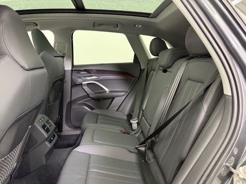 New 2025 Audi Q5 Premium Plus image 14