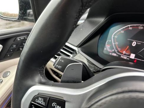 Used 2022 BMW X7 xDrive40i w/ M Sport Package image 25