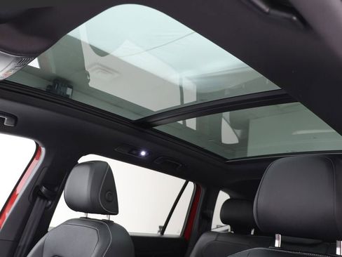 Used 2024 Volkswagen Tiguan SEL R-Line image 19