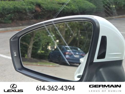 Used 2024 Volkswagen Tiguan SE AWD/4WD image 29
