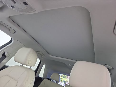 Used 2020 Audi Q3 2.0T Premium Plus w/ Premium Plus Package image 30