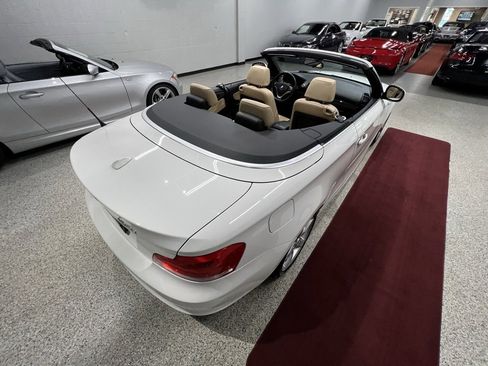 Used 2013 BMW 128i Convertible image 22