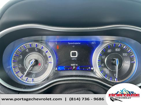 Used 2022 Chrysler 300 Touring image 17