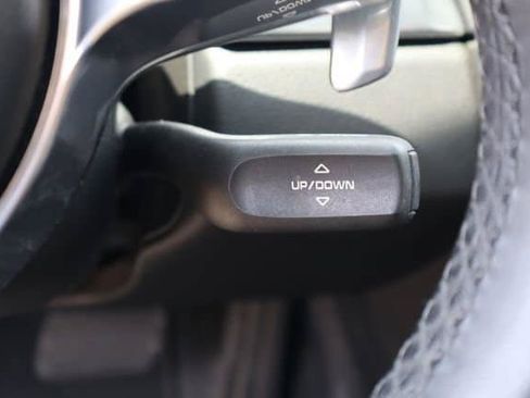 Used 2019 Porsche 718 Cayman RWD image 11
