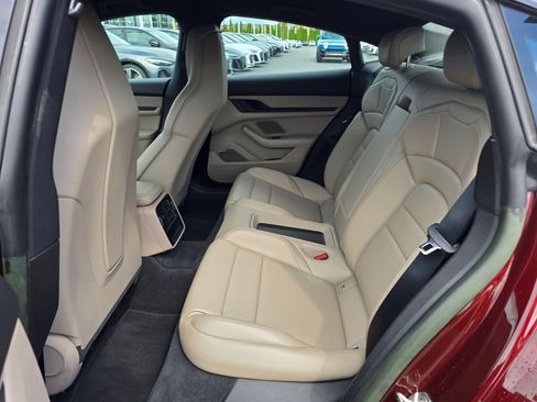 Used 2022 Porsche Taycan RWD image 17