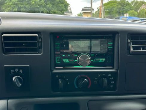Used 2002 Ford F250 XLT AWD/4WD image 13