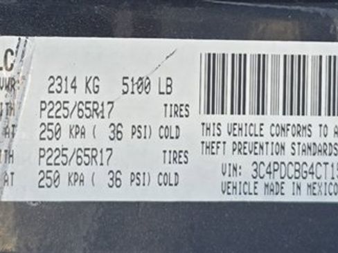 Used 2012 Dodge Journey SXT image 25