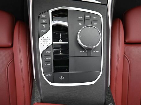 Used 2024 BMW 330i xDrive 330i xDrive w/ Premium Package image 15