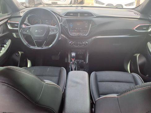 Used 2021 Chevrolet TrailBlazer RS w/ Sun and Liftgate Package FWD image 16