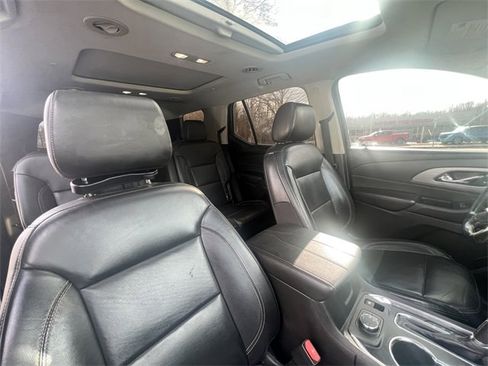 Used 2020 Chevrolet Traverse RS image 9