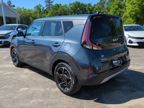 Certified 2023 Kia Soul EX image 7