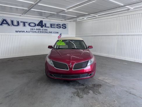 Used 2013 Lincoln MKS FWD image 2
