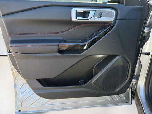 Used 2022 Ford Explorer ST-Line w/ Class IV Trailer Tow Package image 22