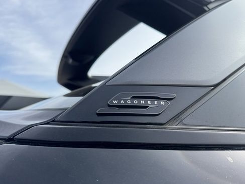 Used 2024 Jeep Wagoneer Launch Edition image 7