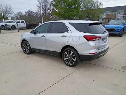 Used 2022 Chevrolet Equinox LT FWD image 11