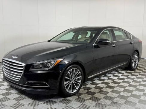 Used 2015 Hyundai Genesis 3.8 w/ Option Group 02 image 2