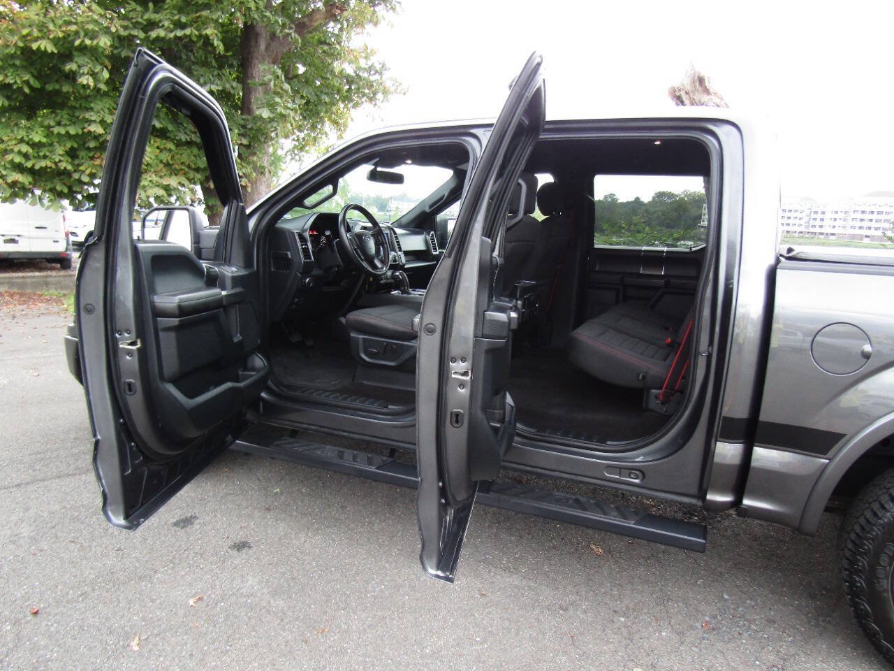 Used 2019 Ford F150 XLT w/ Equipment Group 302A Luxury AWD/4WD image 26