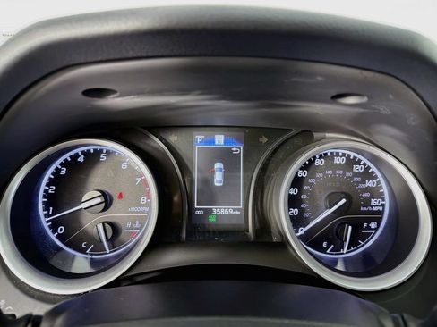 Used 2022 Toyota Camry LE FWD image 18