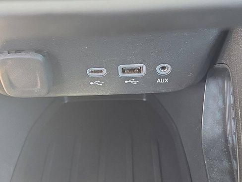 Used 2023 Chevrolet TrailBlazer LS FWD image 18