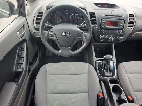 Used 2017 Kia Forte LX FWD image 12