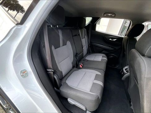 Used 2025 Chevrolet Blazer LT image 24