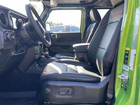 New 2025 Jeep Gladiator Rubicon image 24