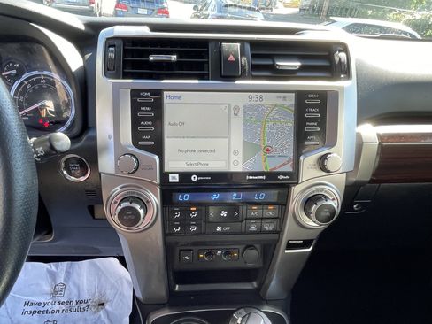 Certified 2022 Toyota 4Runner Limited AWD/4WD image 22