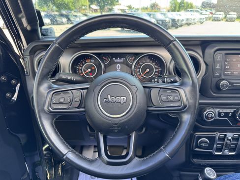 Used 2020 Jeep Wrangler Unlimited Sport S AWD/4WD image 36