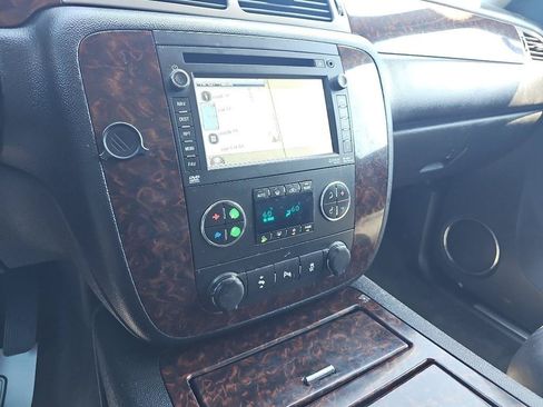 Used 2013 GMC Yukon XL Denali AWD/4WD image 12